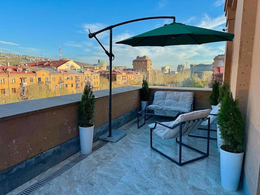 Touch The Sky Apartment Ереван Екстериор снимка