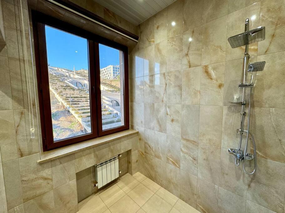 Touch The Sky Apartment Ереван Екстериор снимка