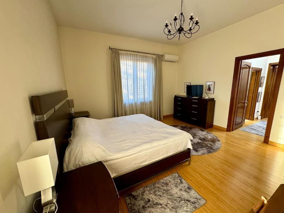 Touch The Sky Apartment Ереван Екстериор снимка