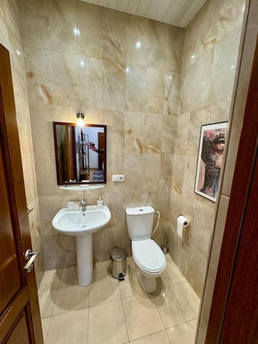 Touch The Sky Apartment Ереван Екстериор снимка